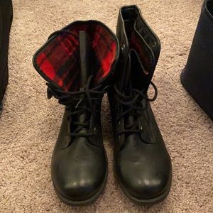 Black leather combat boots red plaid interior